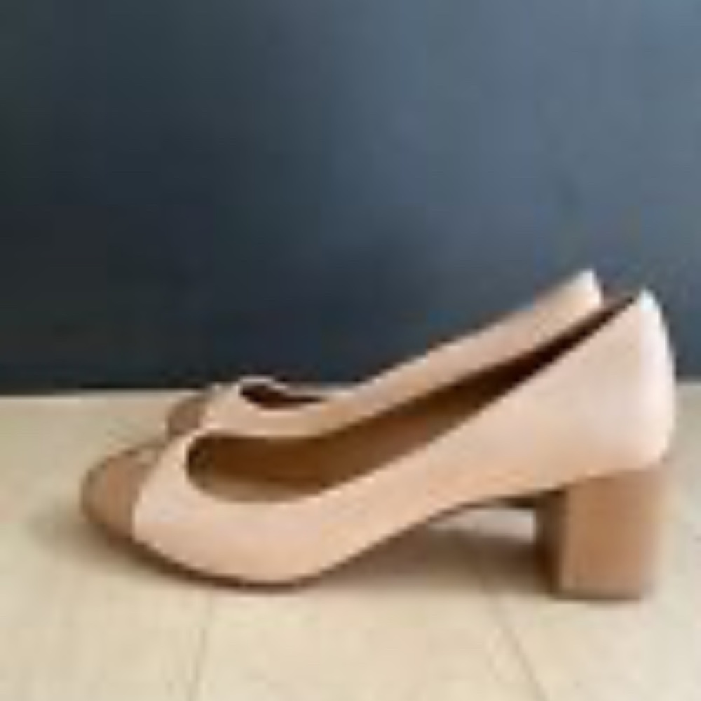 Tory Burch pumps 37.5. ( OPEN TO TRADES)